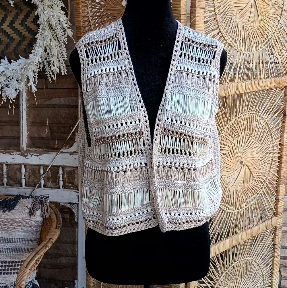 Chicos Crochet Knit Vest in Beige and Cream_Large